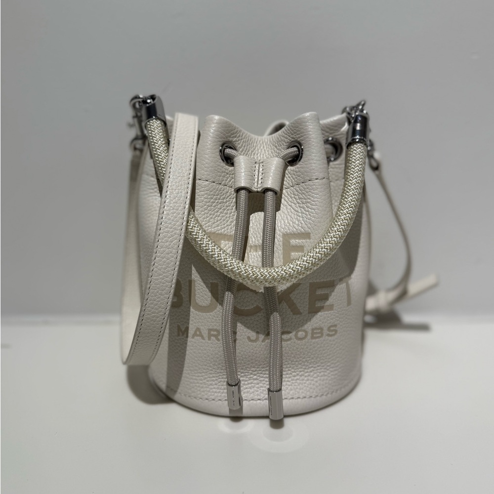 NWT Marc Jacobs The Bucket Bag medium cotton silver